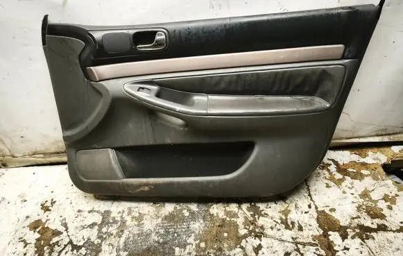 Front door card panel trim