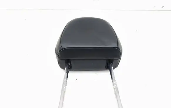 Chevrolet Trax Front seat headrest 