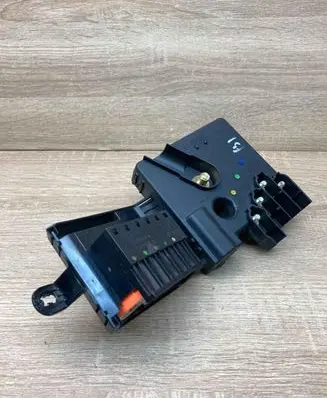 Mercedes-Benz E W211 Fuse module A2115460841 13948371