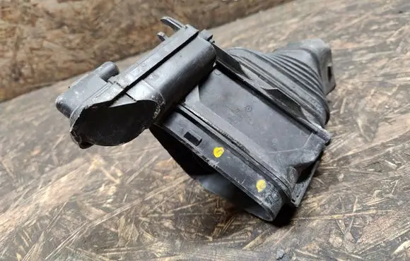 Volvo XC60 Electric throttle body valve 72109064
