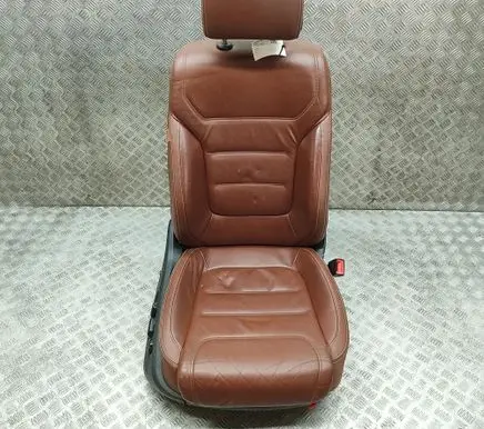 Volkswagen Touareg II Front passenger seat 8K0881158 7P6881406GN