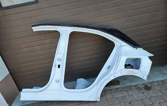 Opel Mokka B Side car body part 5O5P5L5E5X1761