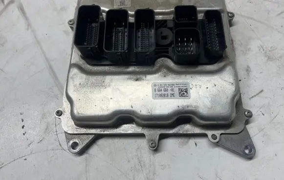 BMW 3 F30 F35 F31 Engine control unit/module 8664660