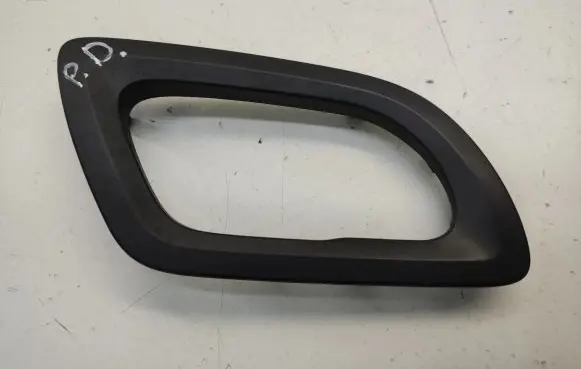 Peugeot 308 Front door interior handle trim 9681039680