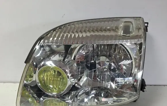 Nissan X-Trail T30 Headlight/headlamp