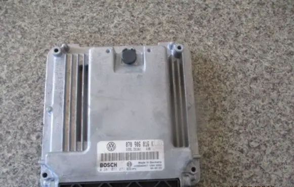 Volkswagen Transporter - Caravelle T5 Engine control unit/module 03L