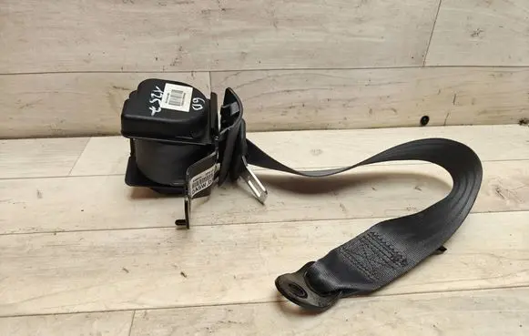 KIA Cerato Rear seatbelt 898202F010