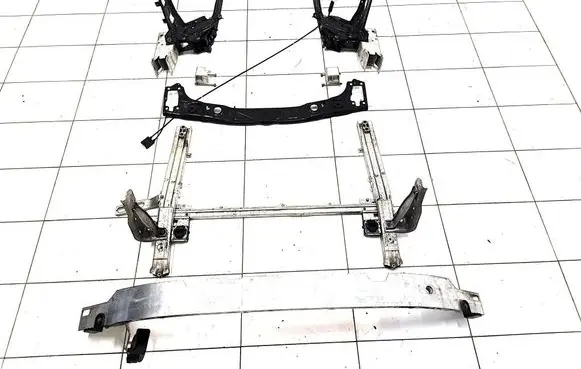 Mini Clubman F54 Top upper radiator support slam panel 7434544