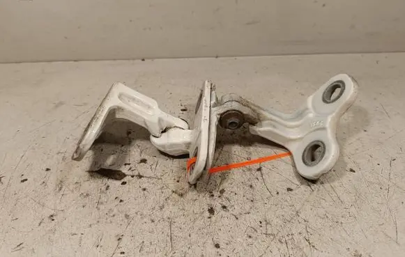 Jaguar XE Front door hinge set CPLA228A65AD CPLA228A67AC