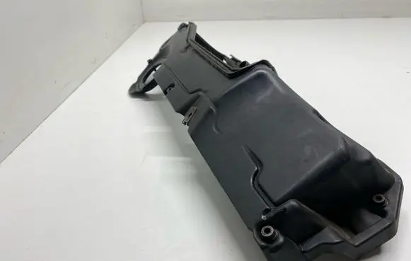 BMW X3 E83 Air filter box cover 7793203