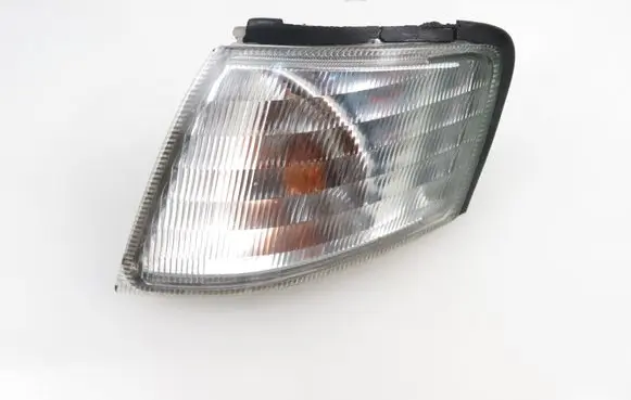 Nissan Primera Front indicator light 