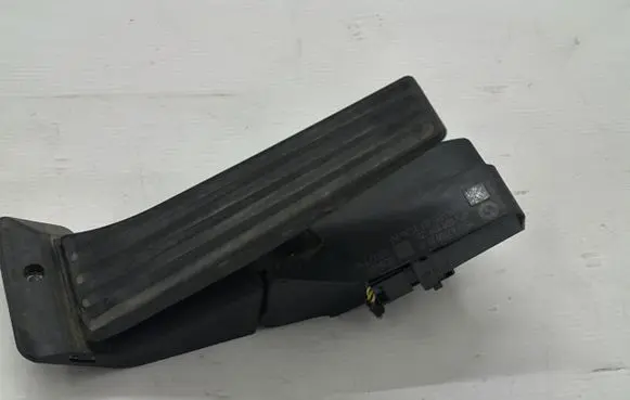 BMW 1 E81 E87 Pedal assembly 6770935