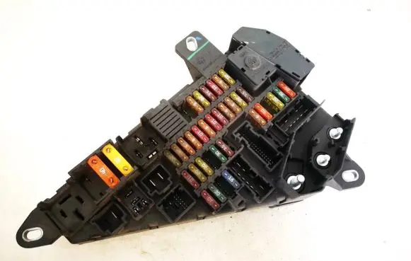 BMW 5 E60 E61 Fuse box set 6906603 6906588-06