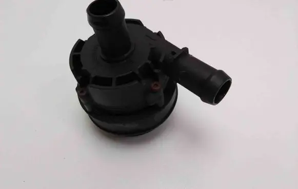 Mercedes-Benz GLA W156 X156 Water pump 0392023206 A0005000686
