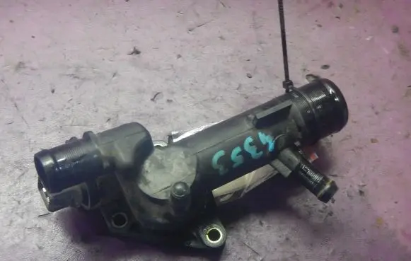 Renault Kangoo I Thermostat housing 