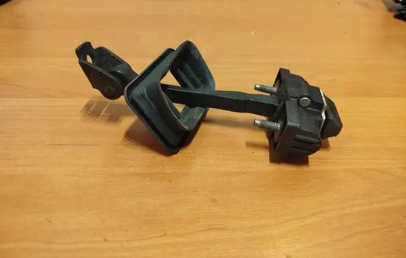 Renault Twingo III Rear door check strap stopper 