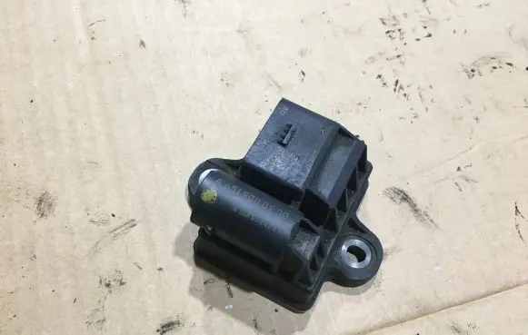 Mercedes-Benz SLK R172 Glow plug pre-heat relay A6519000900