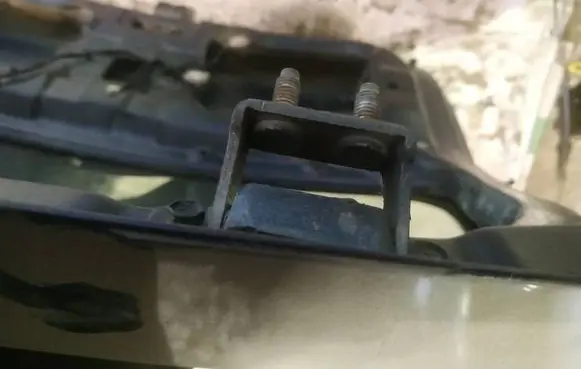 Hyundai i30 Tailgate/trunk/boot hinge