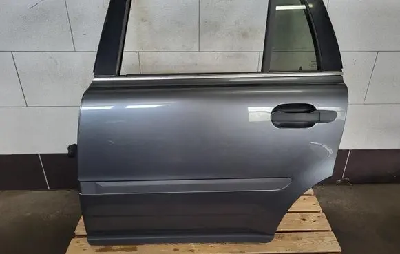 Volvo XC90 Rear door 