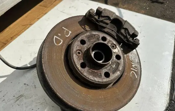 Renault Scenic III - Grand scenic III Front wheel hub
