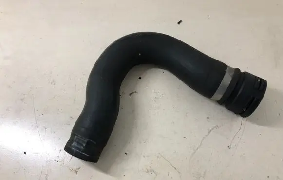 Audi A6 S6 C6 4F Engine coolant pipe/hose 4F0121101B