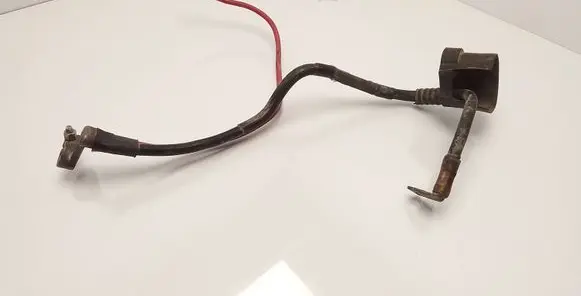 Volkswagen Touran I Positive cable (battery)