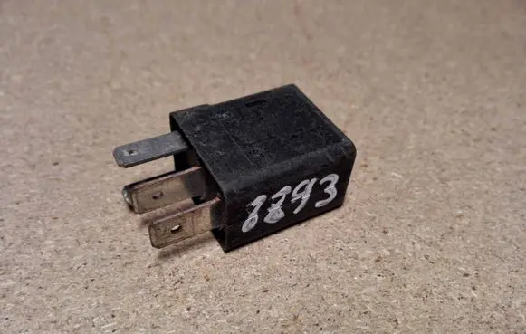 Opel Zafira A Other relay 24432680 70221