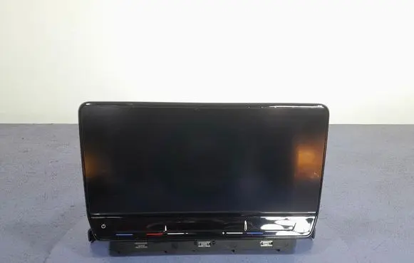 Radio/CD/DVD/GPS head unit