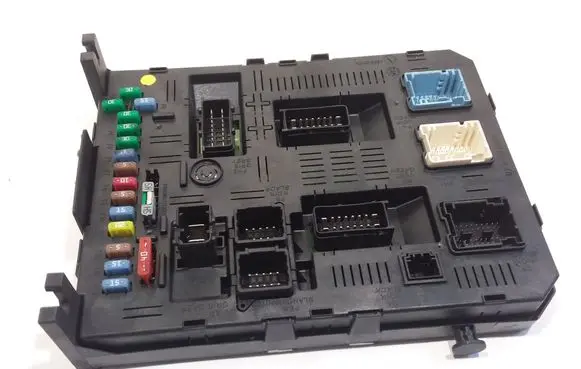 Peugeot 307 Comfort/convenience module 9661940180 BSI2004H02