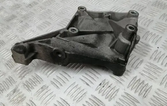 Fiat 500L A/C compressor mount bracket 55246724 B4813