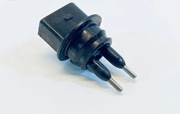 Volkswagen PASSAT B6 Windshield washer fluid level sensor 7M0919376