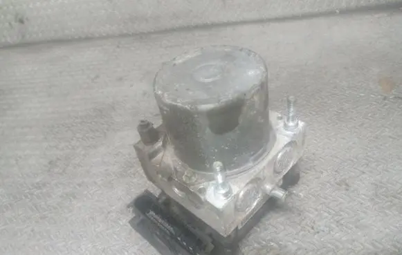 Subaru Forester SG ABS Pump 0265231876 27534SA071