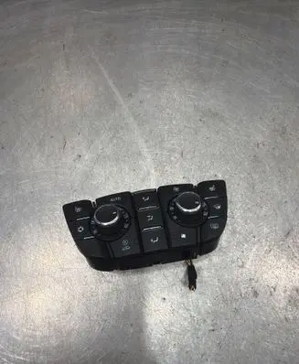 Opel Astra J Climate control unit 13346100 28265981 100423B11681