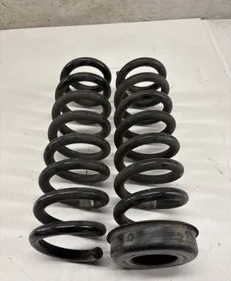BMW 4 F32 F33 Rear coil spring 6764419