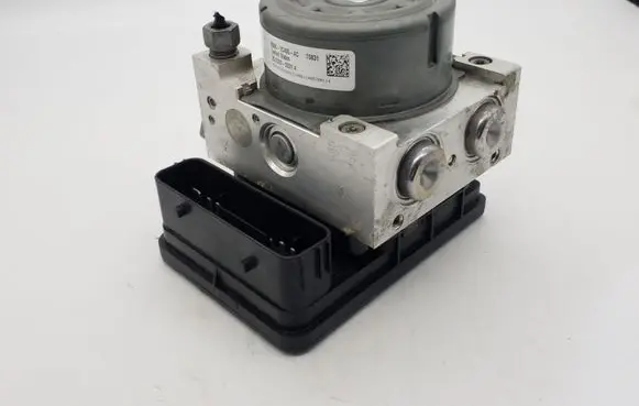 Ford Fusion II ABS Pump EG9C2C405AC EG9C2C219AA