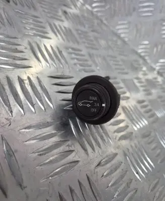 Opel Insignia A Tailgate opening switch 13278365