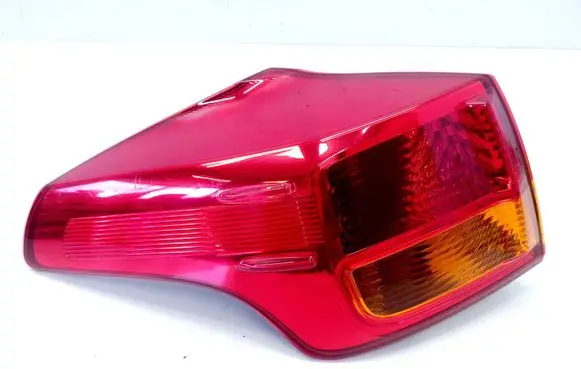 Toyota RAV 4 (XA40) Rear/tail lights