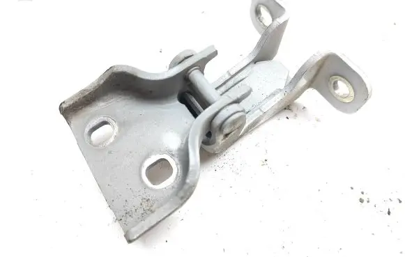 Nissan NV300 Front door lower hinge 