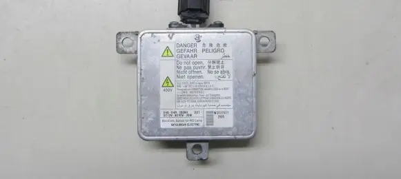 Honda CR-V Headlight ballast module Xenon W3T21571