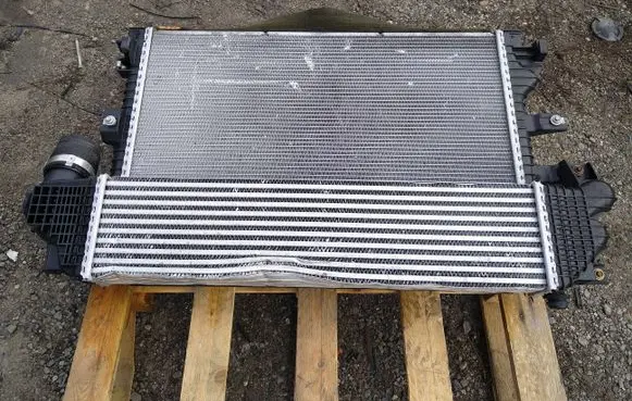 Lincoln Continental Radiator set G3G3-6K775-BB