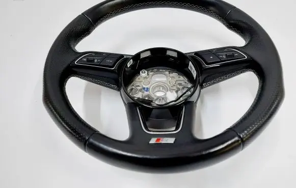 Audi A1 Steering wheel 82A419091AC