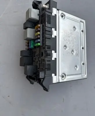 Mercedes-Benz E W211 Fuse module 2115453801 00009481A1