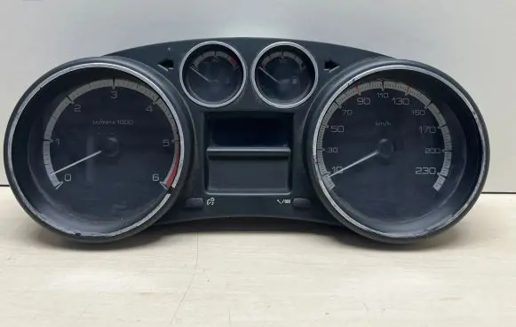 Peugeot 308 Speedometer (instrument cluster) 9665107480 8G269530 0119100832