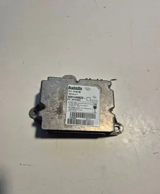 Opel Movano B Airbag control unit/module 8201448823