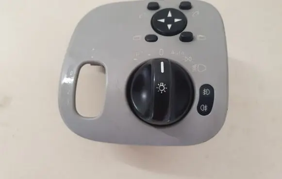 Mercedes-Benz C W203 Light switch A2035451204