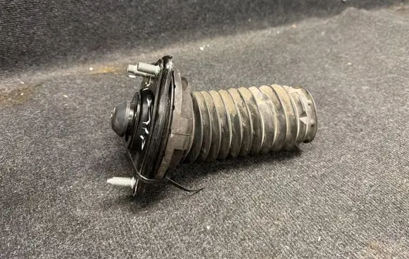 Honda Civic X Front upper strut mount 22296446