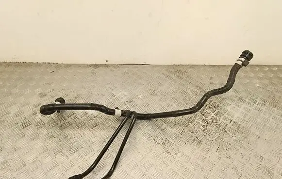 Tesla Model Y Electric car engine cooling hoses/pipes 164766500E
