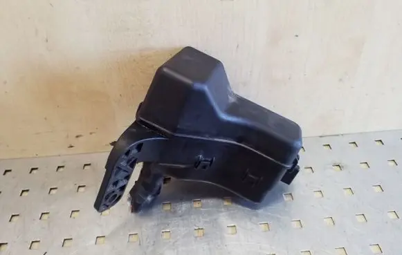 Toyota Corolla Verso AR10 Fuse module