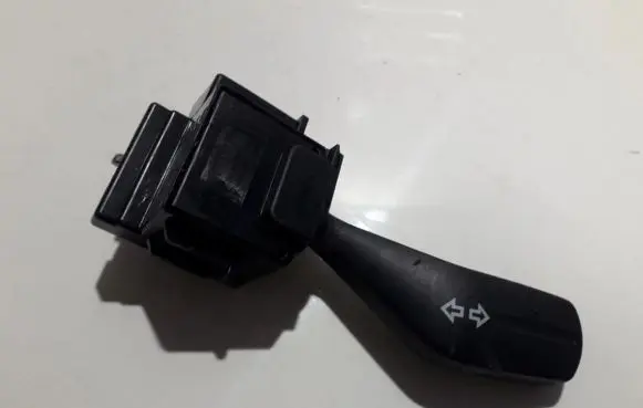 Ford Focus Indicator stalk 4M5T13335AD 4M5T-13335-AD