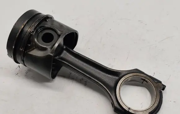 Mercedes-Benz A W168 Piston with connecting rod 6680300417 6680370301 6680300117